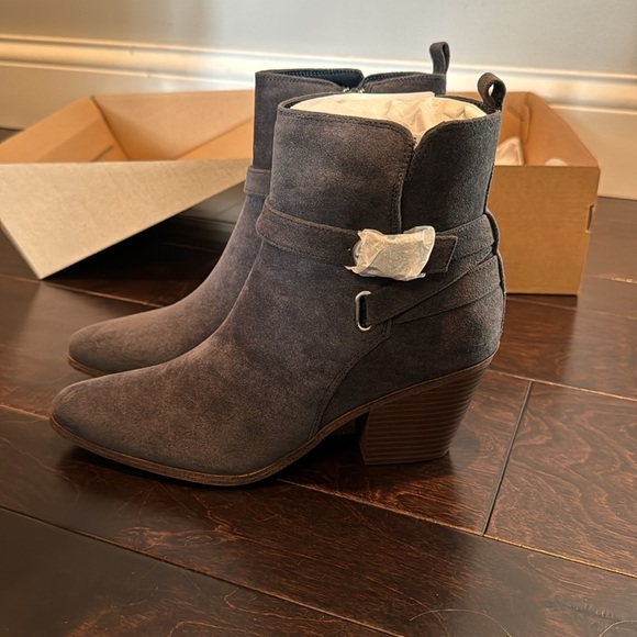 Just Fab Della Booties Magnet color 7 NIB - Picture 3 of 8